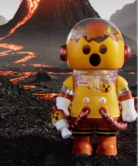 MEGA SPACE MOLLY 100% × emoji™ Series