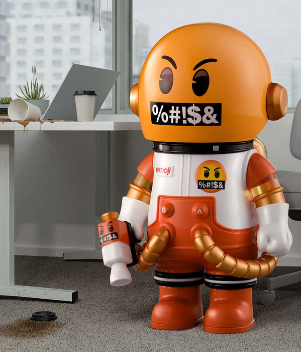 MEGA SPACE MOLLY 100% × emoji™ Series