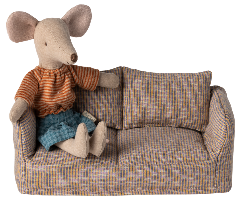 Couch, Mouse