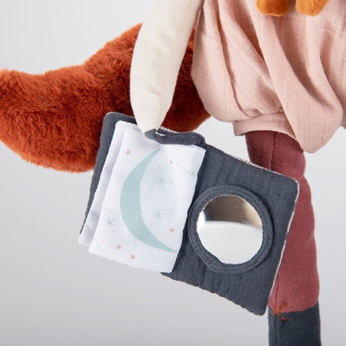 Apres la Pluie - Activity Rabbit