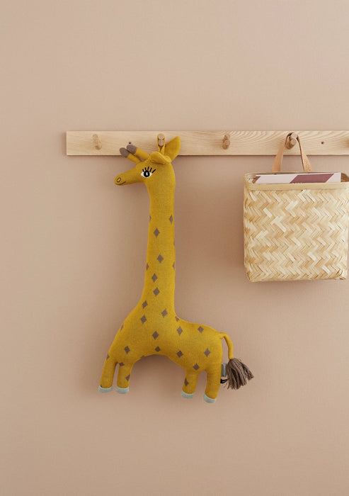 Noah Giraffe - Curry